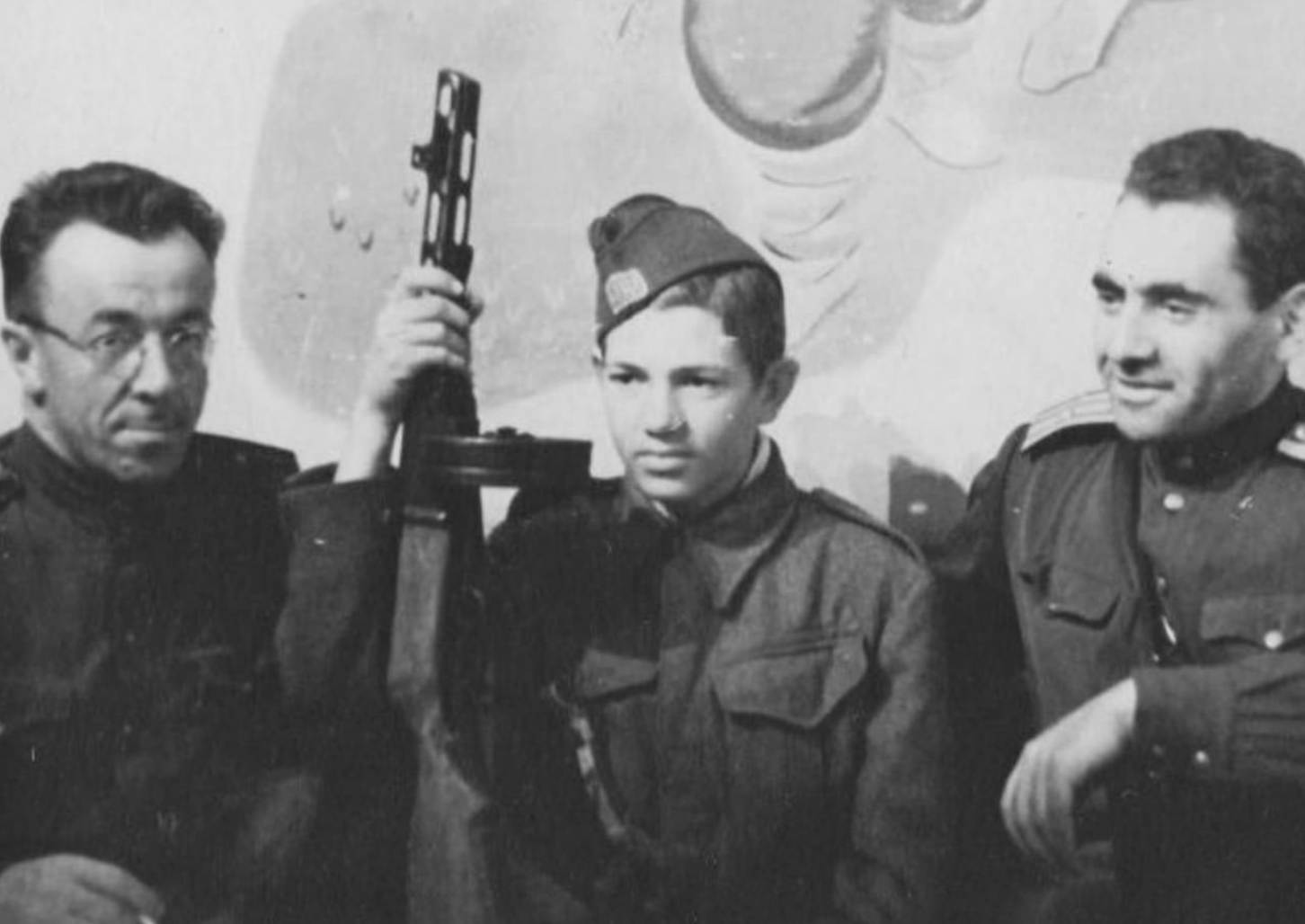 Georgi Stoilov, centre, pictured with partisan officers in 1944. Photographer unknown (source: Buzludzha Monument (n.d.b).